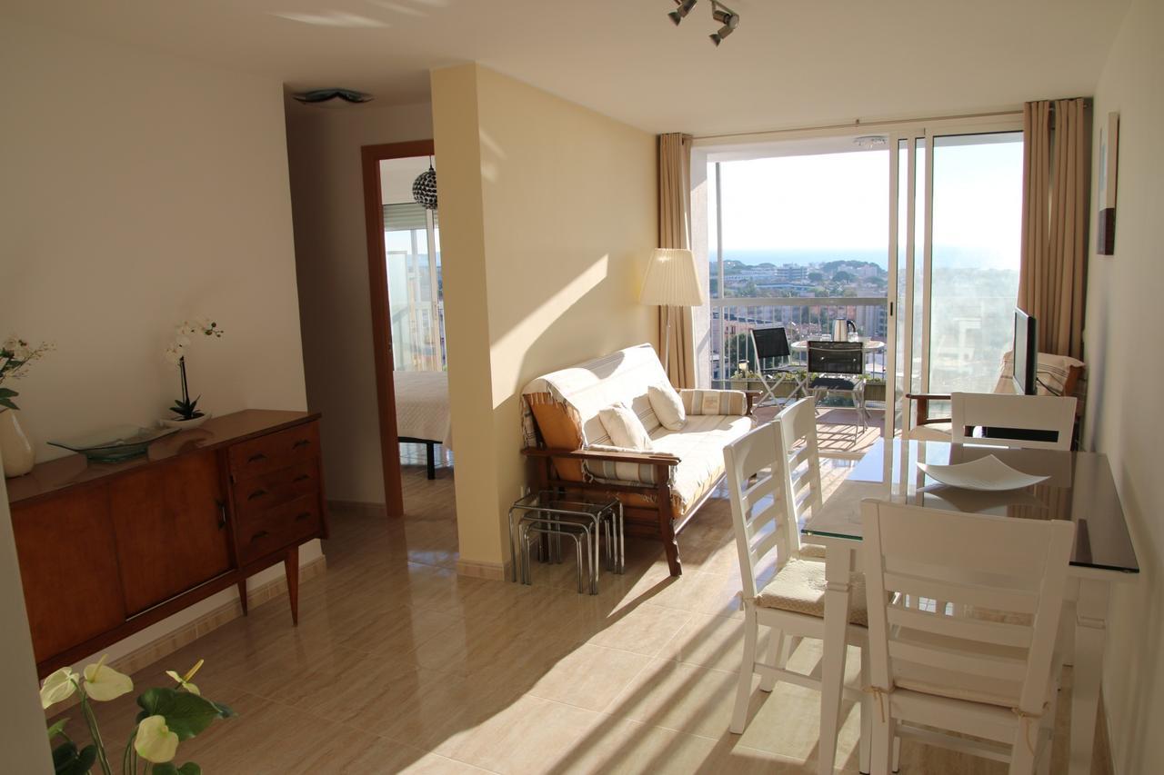 Apartamento La Torre Кембрилс Екстериор снимка